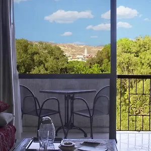 3* Aparthotel Apparts-hôtel Isni